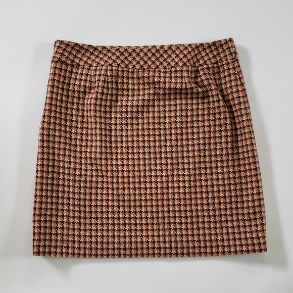 LOFT Textured Tweed Shift Skirt - Picture 5 of 8